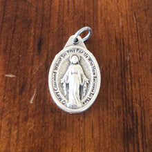 Load image into Gallery viewer, Amethyst and Howlite Saintz Bracelets