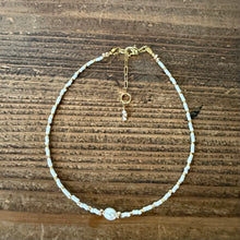 Load image into Gallery viewer, Pearl and Hematite Anklet