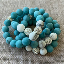 Load image into Gallery viewer, Apatite &amp; Howlite Bracelet